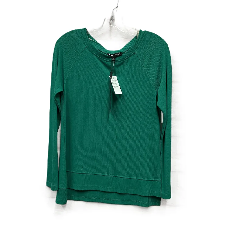 Top Long Sleeve By Cable And Gauge In Green, Size: S