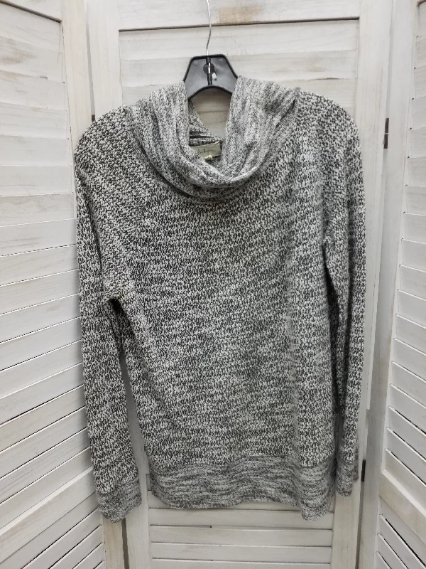 Sweater By Lou And Grey  Size: M